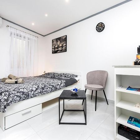 Apartment Leo โรวีน ภายนอก รูปภาพ