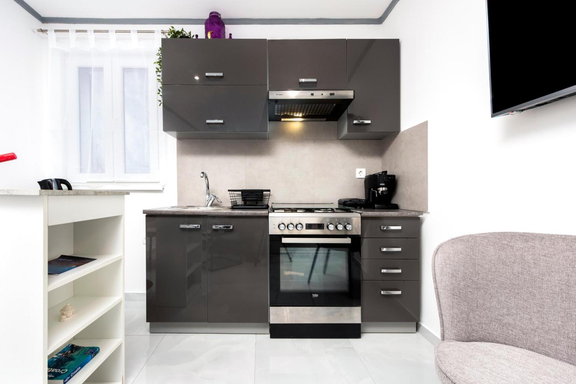 Apartment Leo โรวีน ภายนอก รูปภาพ
