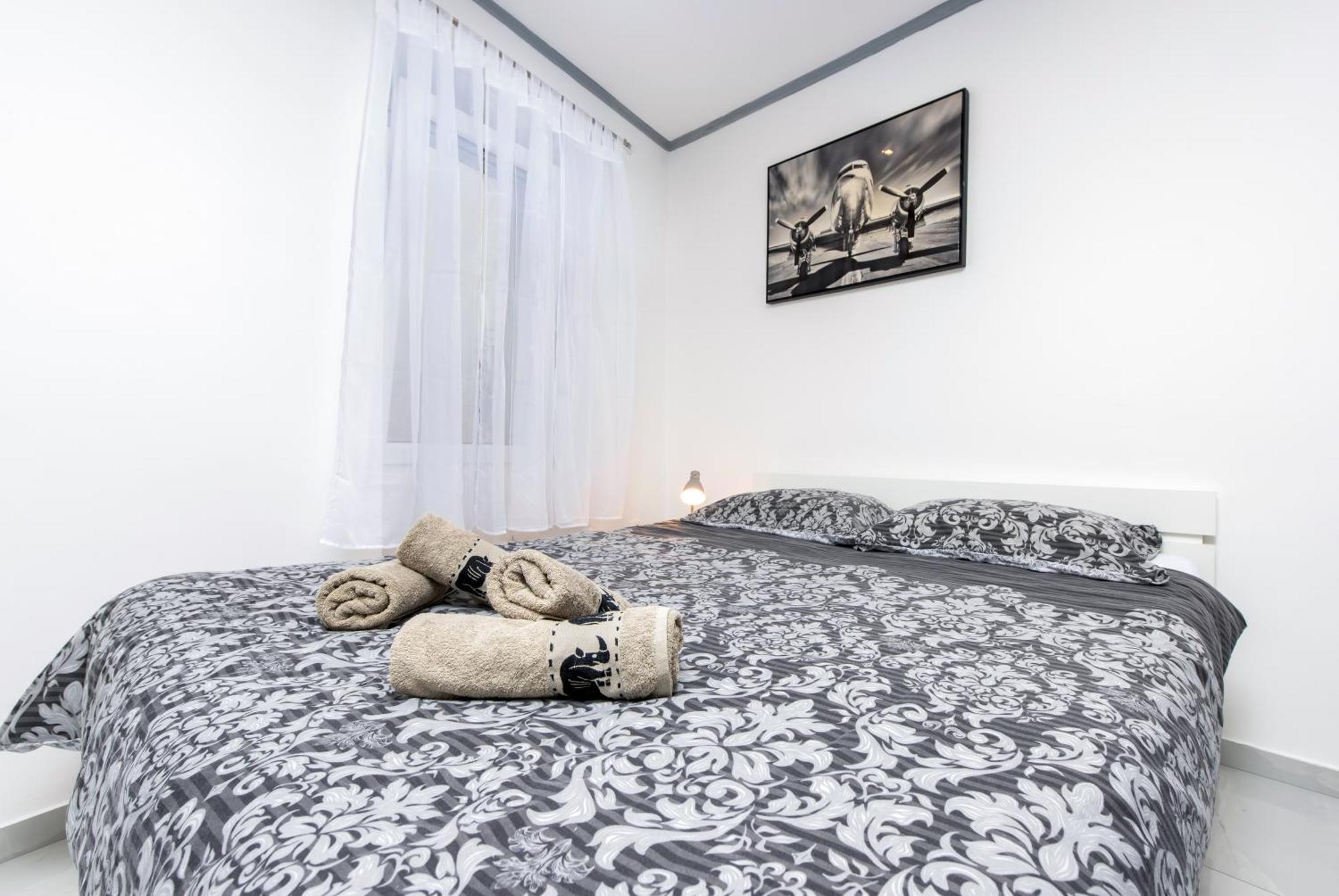 Apartment Leo โรวีน ภายนอก รูปภาพ